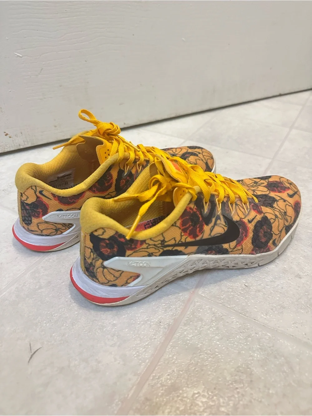 Nike Women's Yellow Floral Athletic Sneakers